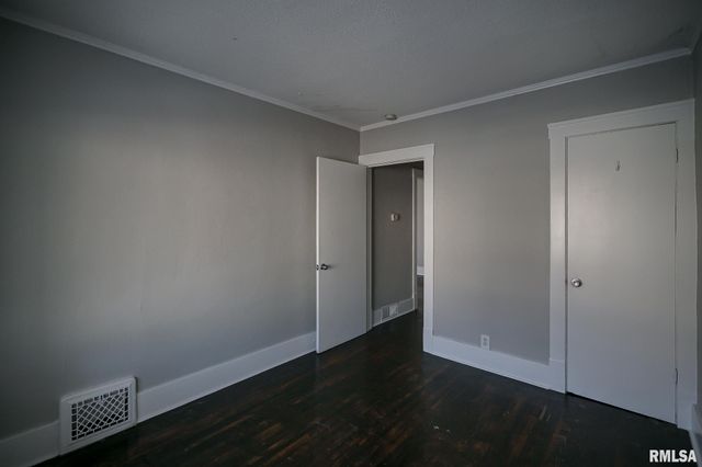 1829 N MISSOURI Avenue, Peoria, IL 61603