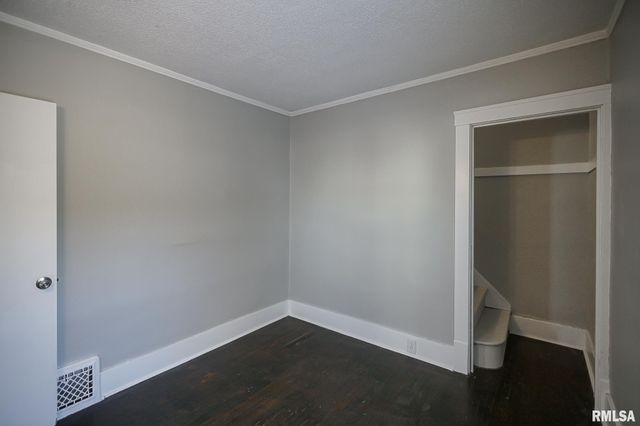 1829 N MISSOURI Avenue, Peoria, IL 61603