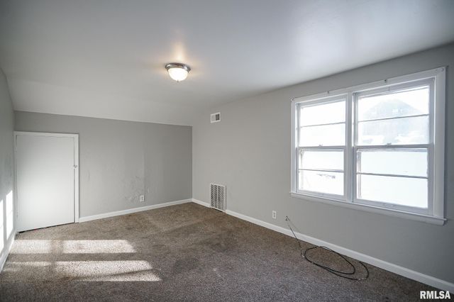 1829 N MISSOURI Avenue, Peoria, IL 61603