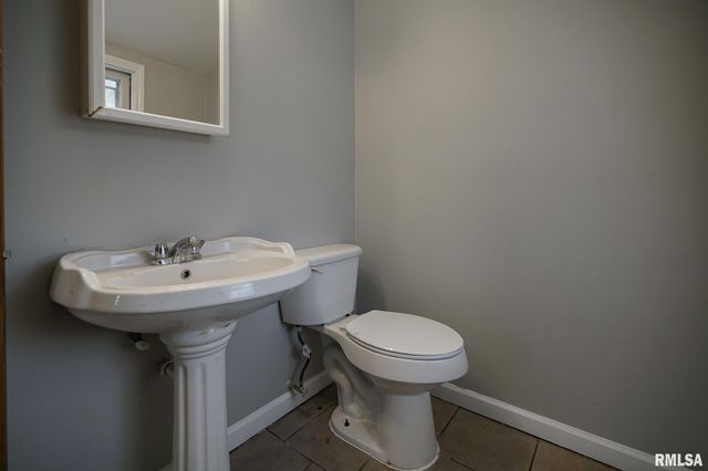 1829 N MISSOURI Avenue, Peoria, IL 61603