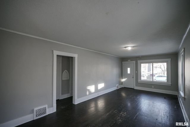 1829 N MISSOURI Avenue, Peoria, IL 61603