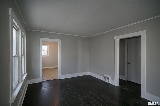 1829 N MISSOURI Avenue, Peoria, IL 61603