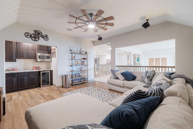 7810 Leighton Trail, Pasadena, TX 77505