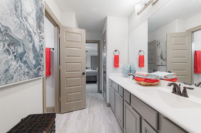7810 Leighton Trail, Pasadena, TX 77505