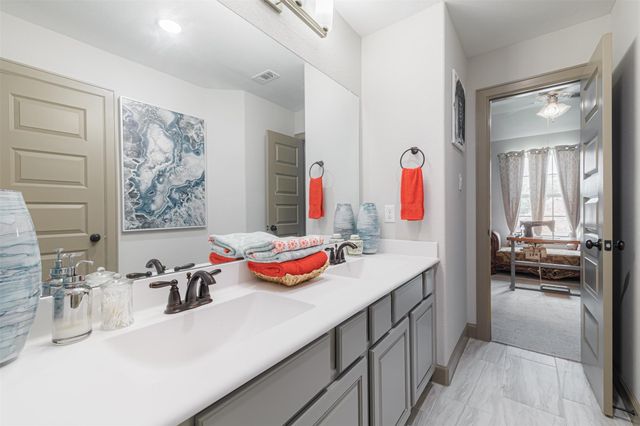 7810 Leighton Trail, Pasadena, TX 77505