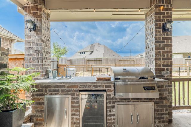 7810 Leighton Trail, Pasadena, TX 77505
