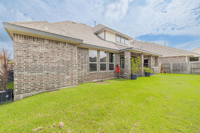 7810 Leighton Trail, Pasadena, TX 77505