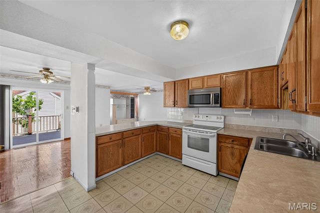 17081 Sandalwood Creek Drive, Wildwood, MO 63038