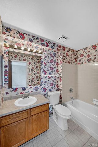 17081 Sandalwood Creek Drive, Wildwood, MO 63038