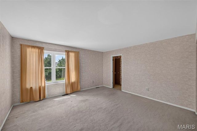 17081 Sandalwood Creek Drive, Wildwood, MO 63038