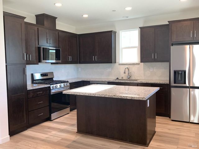 2316 Serenity Dr, Rio Vista, CA 94571