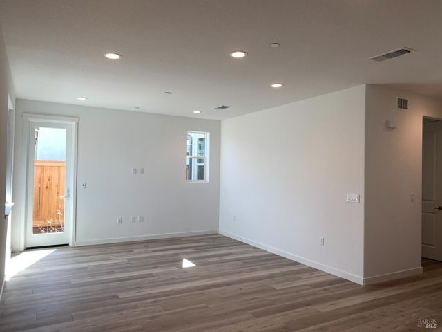 2316 Serenity Dr, Rio Vista, CA 94571