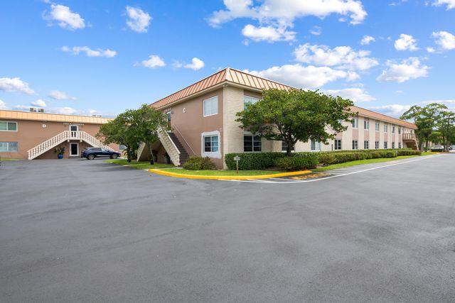 9 NE 19th Court c110, Wilton Manors, FL 33305