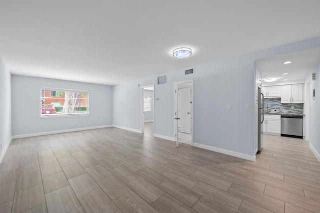 9 NE 19th Court c110, Wilton Manors, FL 33305
