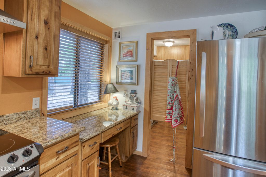 Image 10 of property listing at 2982 HUMMINGBIRD Lane, Pinetop, AZ 85935