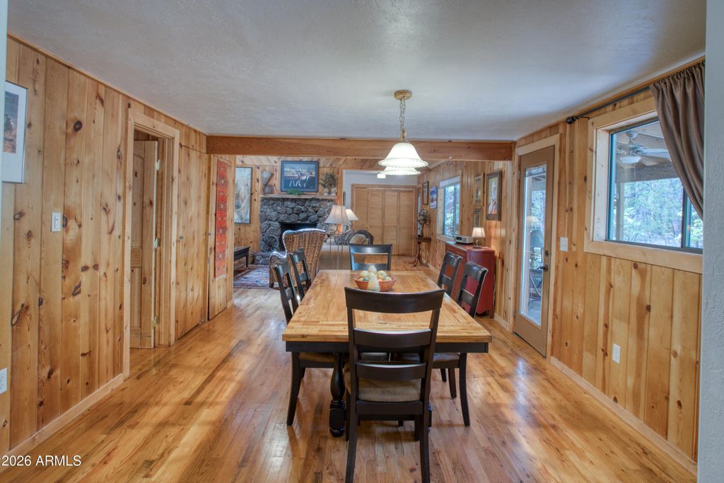 Image 8 of property listing at 2982 HUMMINGBIRD Lane, Pinetop, AZ 85935
