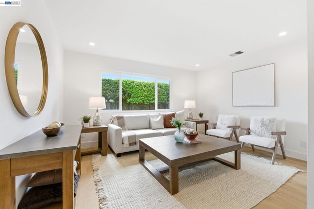 5584 Tilden Pl, Fremont, CA 94538