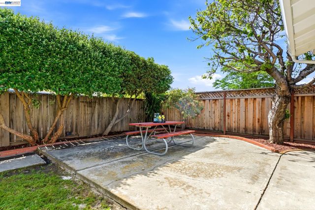 5584 Tilden Pl, Fremont, CA 94538