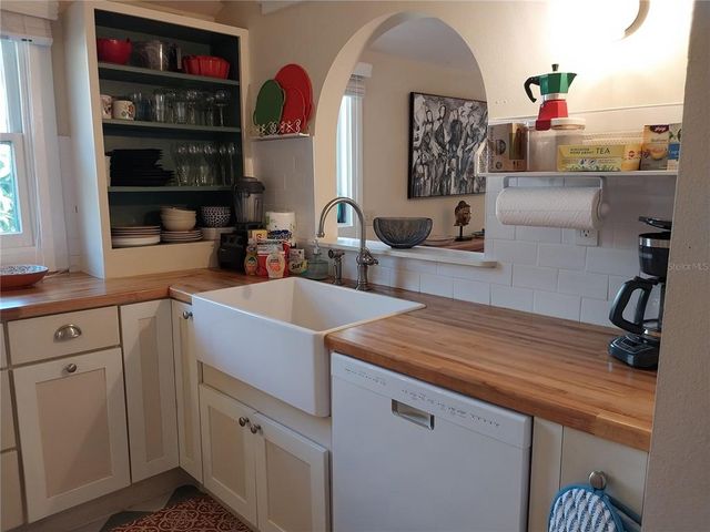 524 COLUMBIA COURT, Sarasota, FL 34236