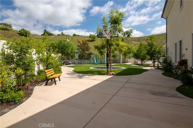 51 Egret, Irvine, CA 92618