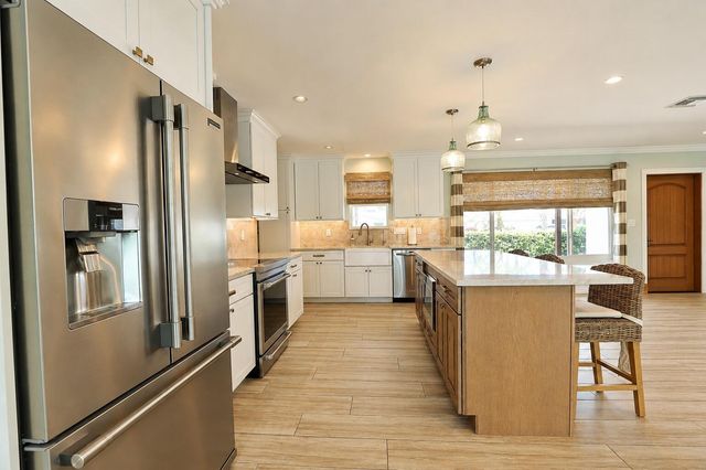 2832 NE 34TH Street, Lighthouse Point, FL 33064