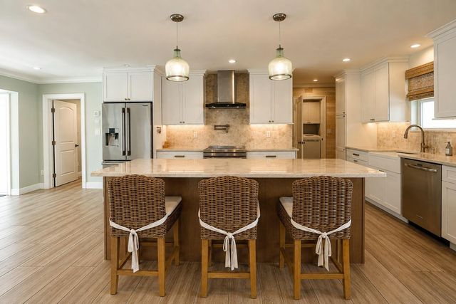 2832 NE 34TH Street, Lighthouse Point, FL 33064