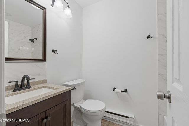 48 Wild Turkey Way B, Manalapan, NJ 07726