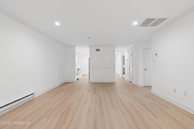 48 Wild Turkey Way B, Manalapan, NJ 07726