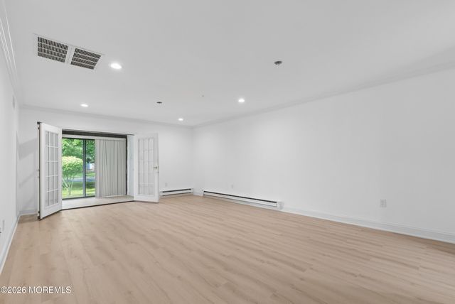 48 Wild Turkey Way B, Manalapan, NJ 07726