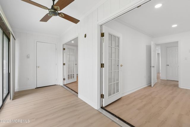 48 Wild Turkey Way B, Manalapan, NJ 07726