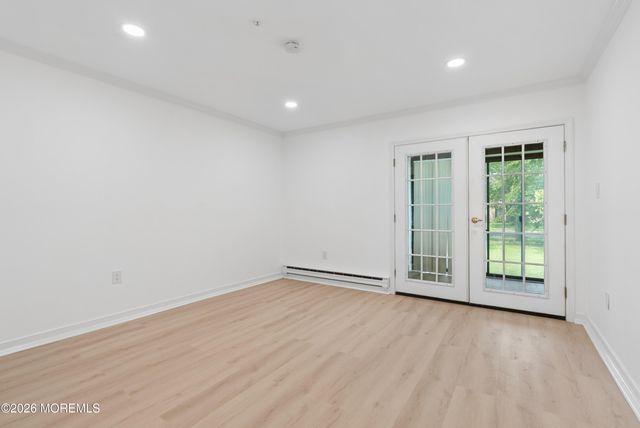 48 Wild Turkey Way B, Manalapan, NJ 07726