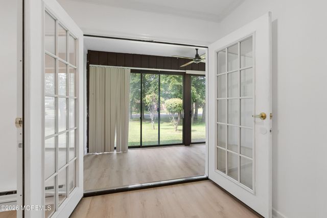 48 Wild Turkey Way B, Manalapan, NJ 07726