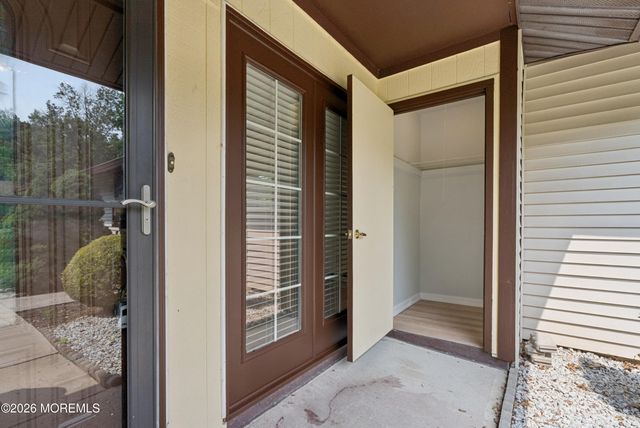 48 Wild Turkey Way B, Manalapan, NJ 07726