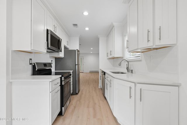 48 Wild Turkey Way B, Manalapan, NJ 07726