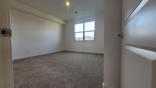 15998 W Smoketree Drive, Surprise, AZ 85387