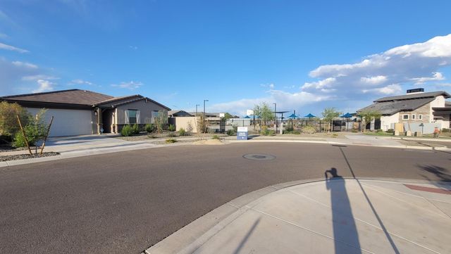 15998 W Smoketree Drive, Surprise, AZ 85387
