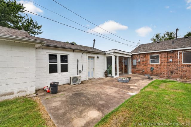 322 SE 5th Street, Pryor, OK 74361