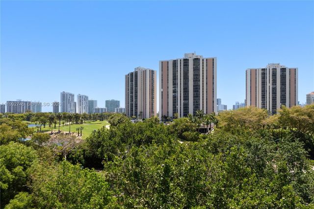 20400 W Country Club Drive 605, Aventura, FL 33180
