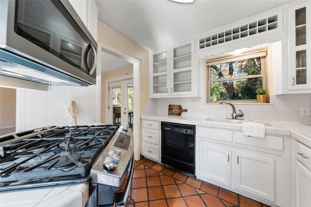 3825 N 30th Street, Waco, TX 76708