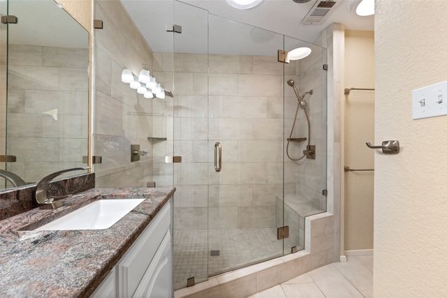 3825 N 30th Street, Waco, TX 76708