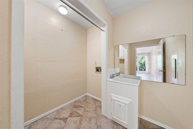 3825 N 30th Street, Waco, TX 76708