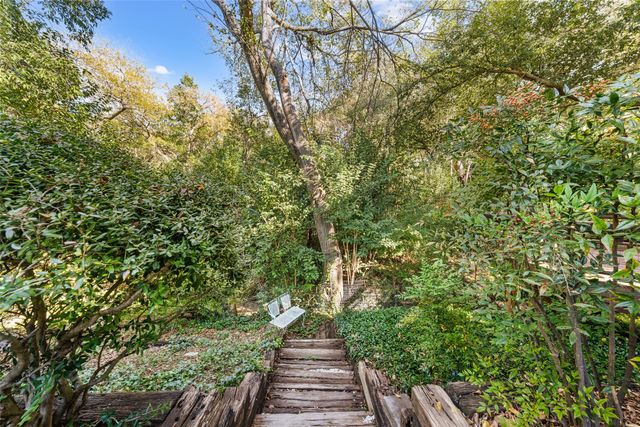 3825 N 30th Street, Waco, TX 76708