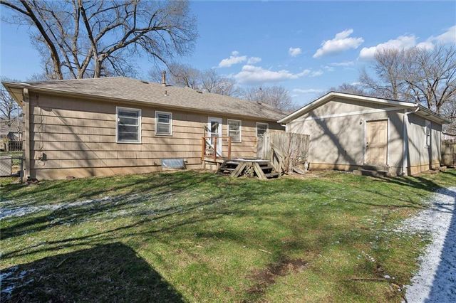 10301 W 89th Street, Overland Park, KS 66214