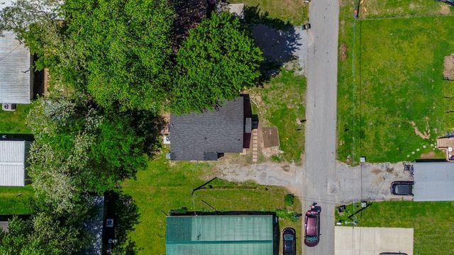 408 W McGlothlin St, Portland, TN 37148