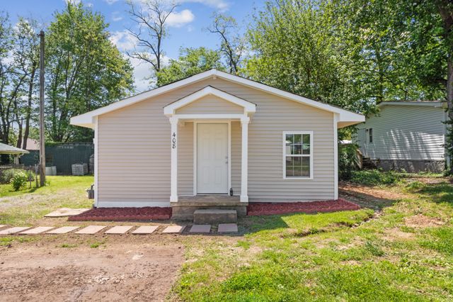 408 W McGlothlin St, Portland, TN 37148