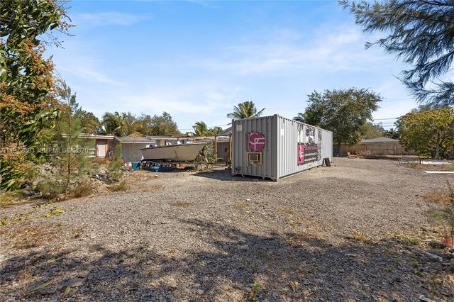 8800 NW 20th Ave, Miami, FL 33147