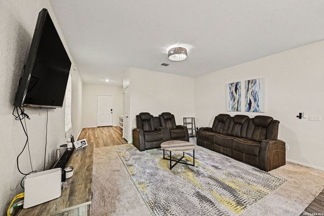 13522 SUNRISE MDW, St Hedwig, TX 78152
