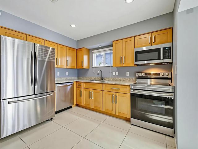 451 SE 1st Avenue A & B, Pompano Beach, FL 33060