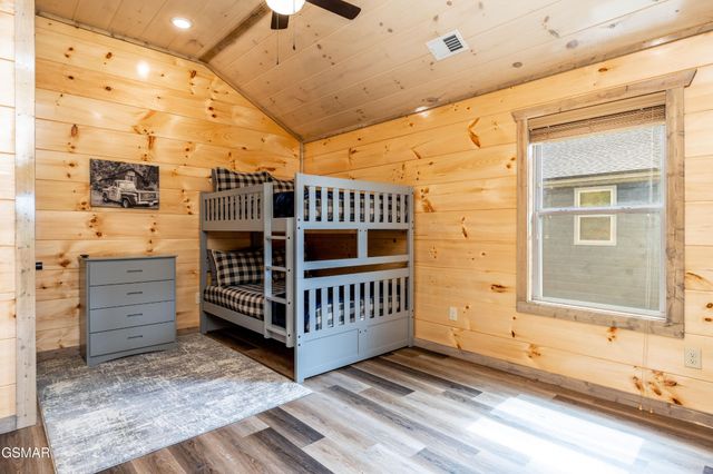 2107 Eagle Feather Drive, Sevierville, TN 37862