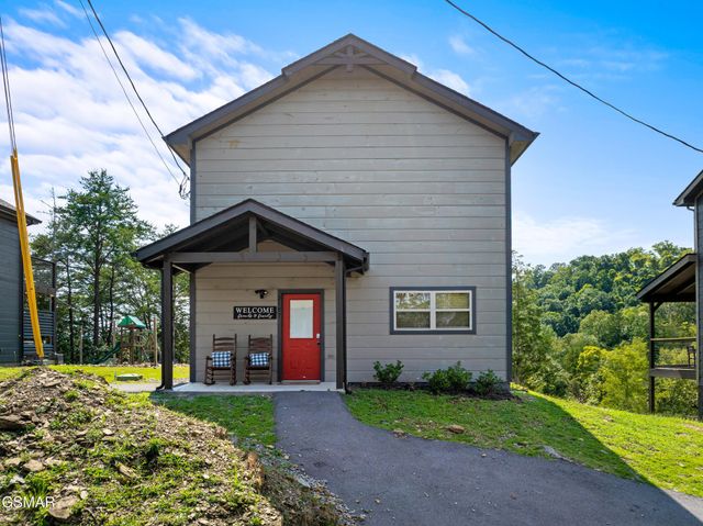 2107 Eagle Feather Drive, Sevierville, TN 37862